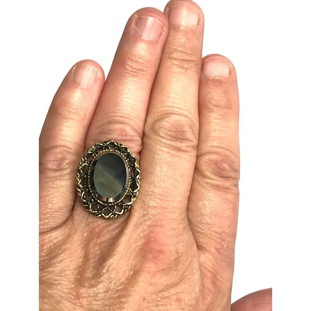 Antiqued Gold Tone Adjustable Filagree Cocktail Ring with Oval Black Onyx Stone - Picture 1 of 4